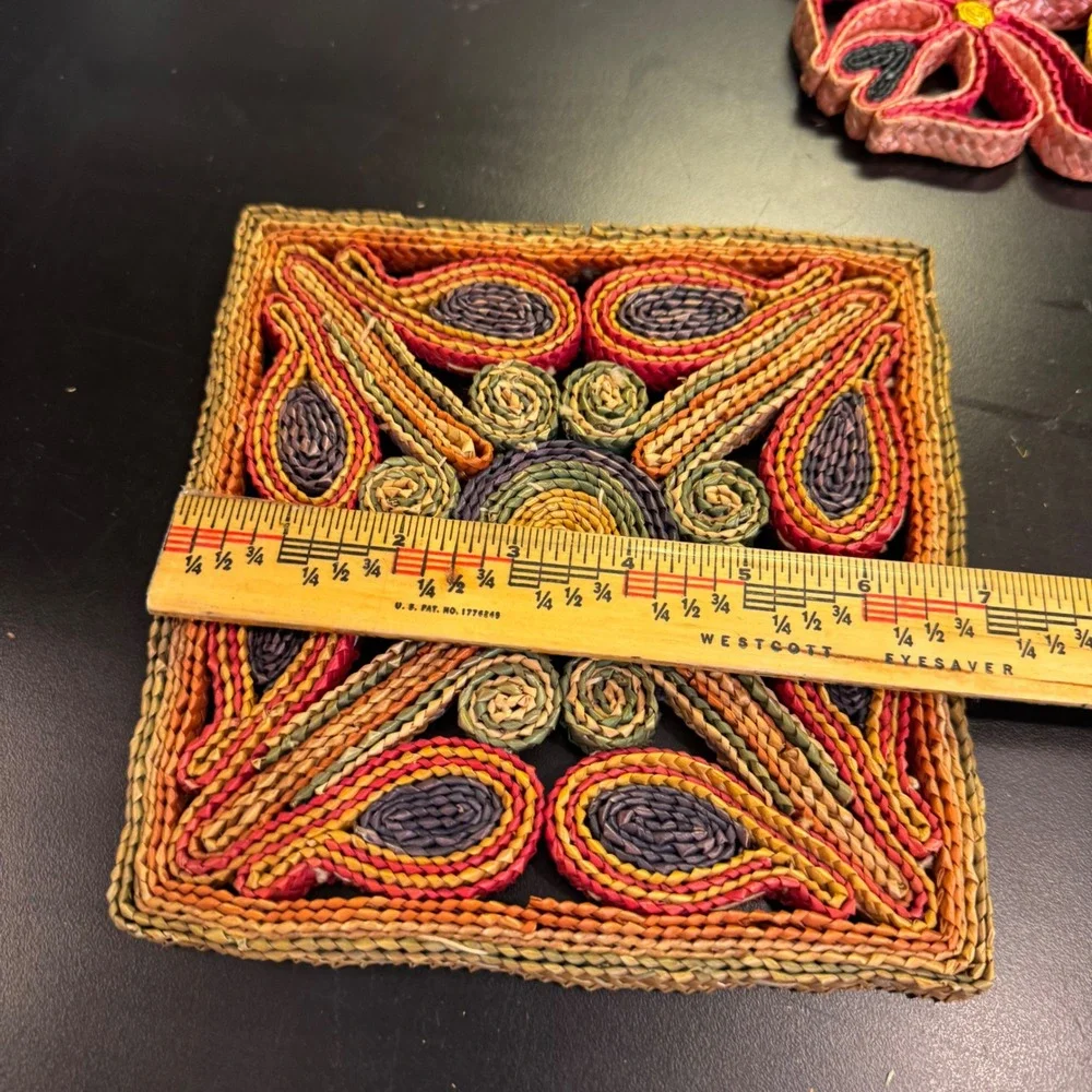 Vintage Straw Trivet Set Home Decor 3pc Multicolor Boho Hand Woven Floral Square